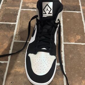 Nike Air Jordan size 13 Men’s- like new condition 
Black and White High-Top